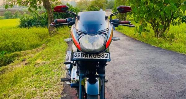 BAJAJ PULSAR 150 2013