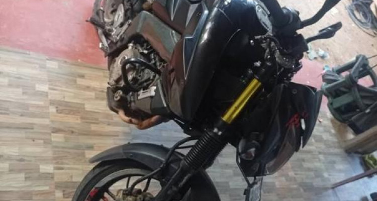 BAJAJ PULSAR NS200 2013