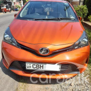 TOYOTA VITZ 2016
