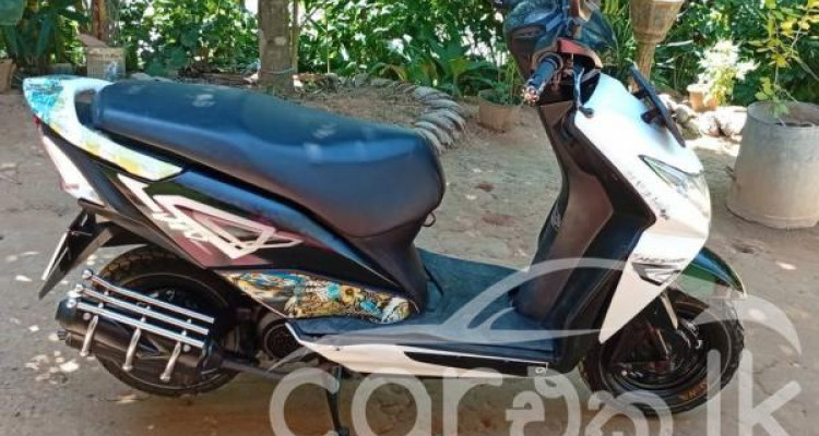 HONDA DIO 2015