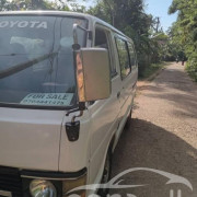 TOYOTA HIACE LH50 1984