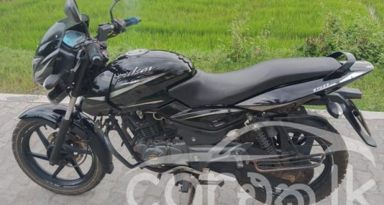 BAJAJ PULSAR 150 2017