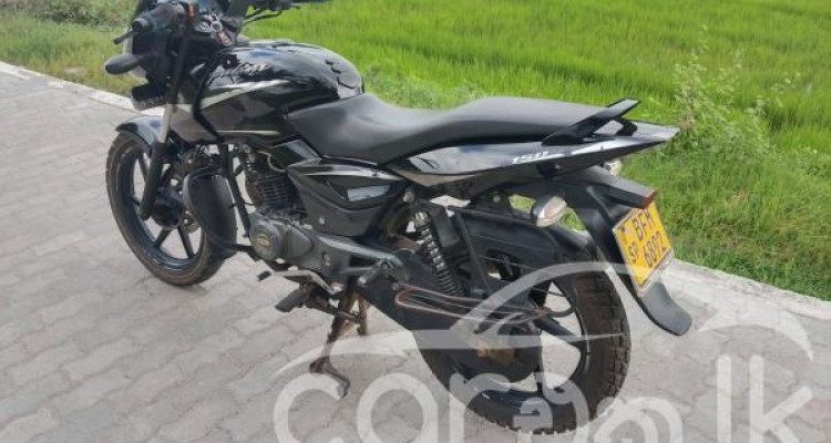 BAJAJ PULSAR 150 2017