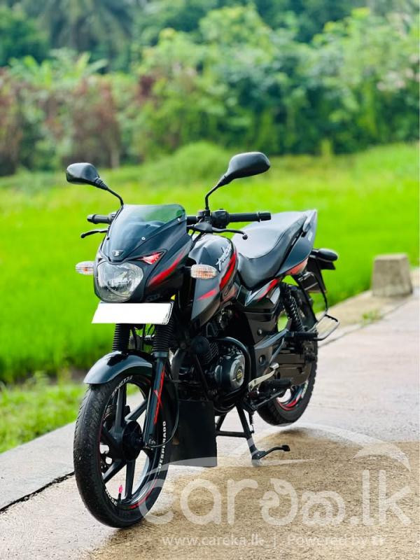 BAJAJ PULSAR 150 2017