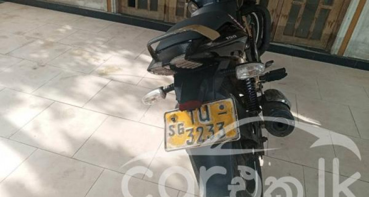 BAJAJ PULSAR 150 2007