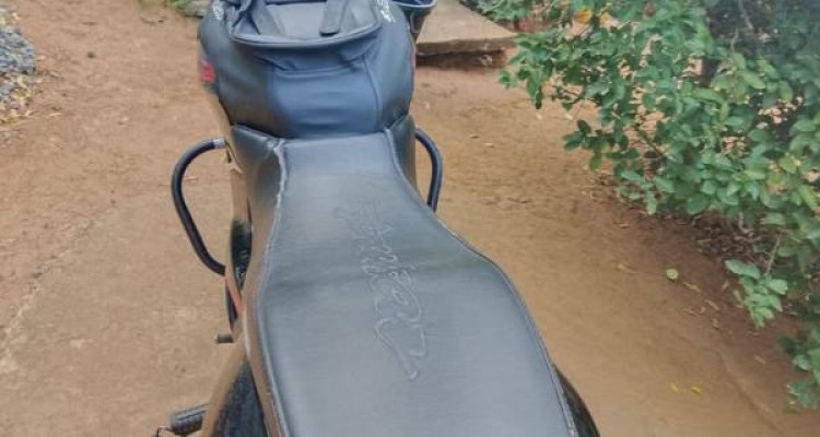 BAJAJ PULSAR 150 2017