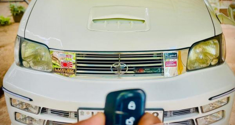 TOYOTA NOAH KR42 1999