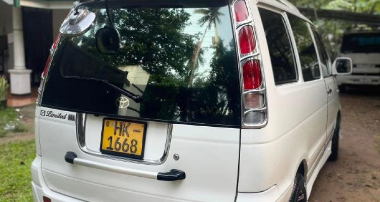 TOYOTA NOAH KR42 1999