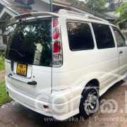 TOYOTA NOAH KR42 1999