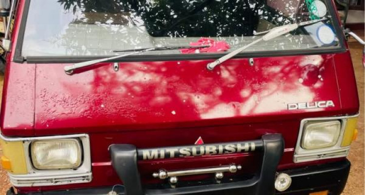 MITSUBISHI L300 1984