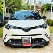 TOYOTA C-HR NGX 10 2019