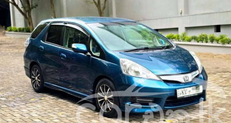 HONDA FIT SHUTTLE 2011