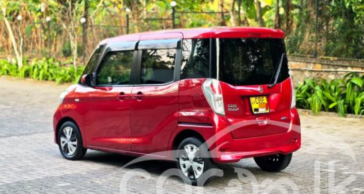 NISSAN DAYZ ROOX 2017