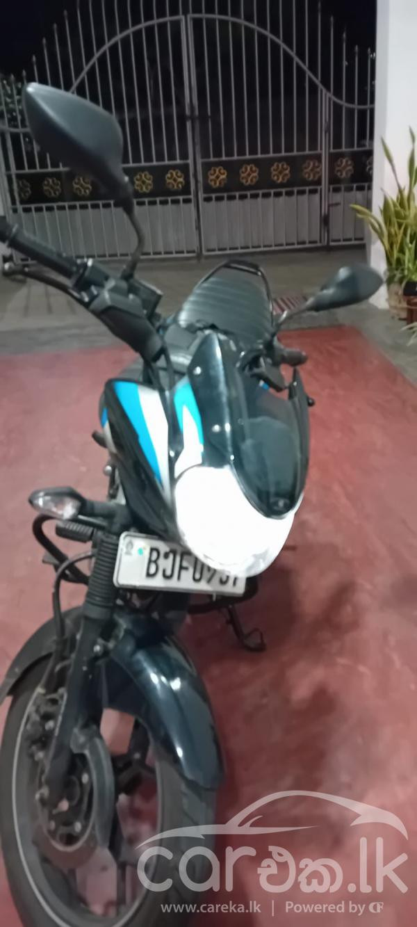 BAJAJ DISCOVER 125 2023