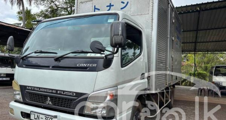 MITSUBISHI CANTER 2017