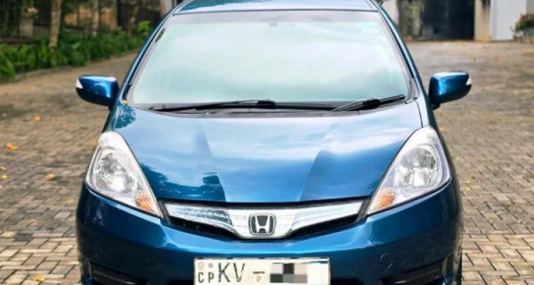 HONDA FIT SHUTTLE 2011