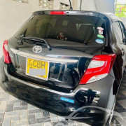 TOYOTA VITZ 2017