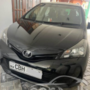 TOYOTA VITZ 2017