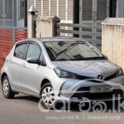 TOYOTA VITZ 2016