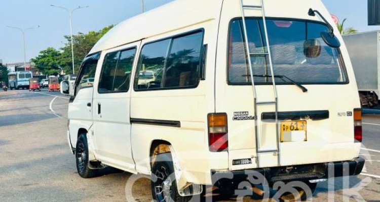 NISSAN CARAVAN 1991