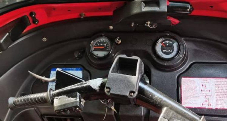 BAJAJ 2019 4 STROKE