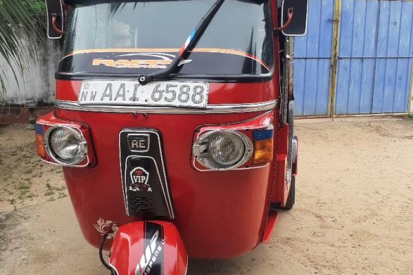 BAJAJ 2013 4 STROKE