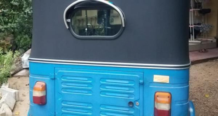 BAJAJ 2009 4 STROKE