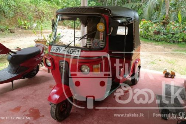 BAJAJ 2009 4 STROKE