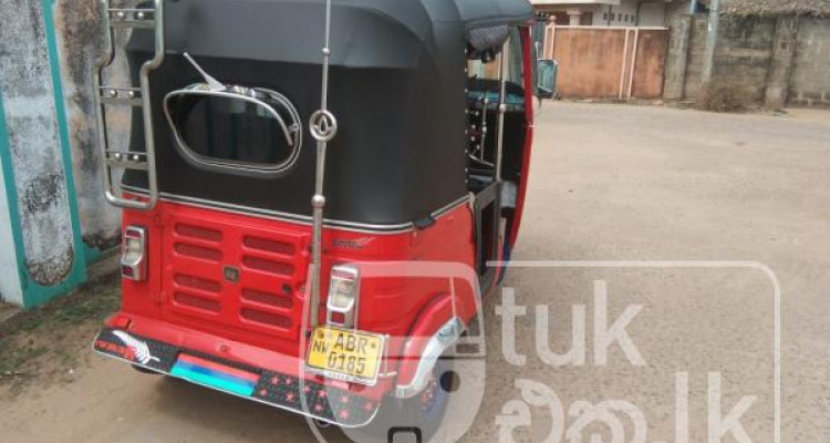 BAJAJ 2019 4 STROKE