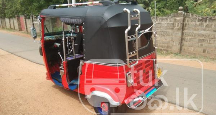 BAJAJ 2019 4 STROKE