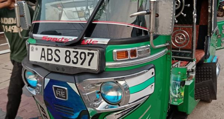 BAJAJ 2018 4 STROKE