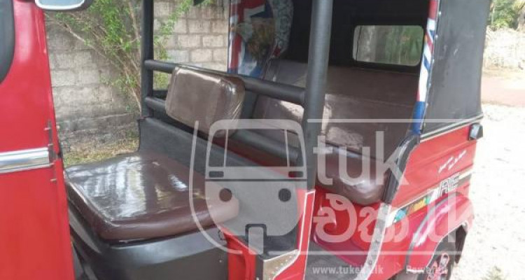 BAJAJ 2019 4 STROKE