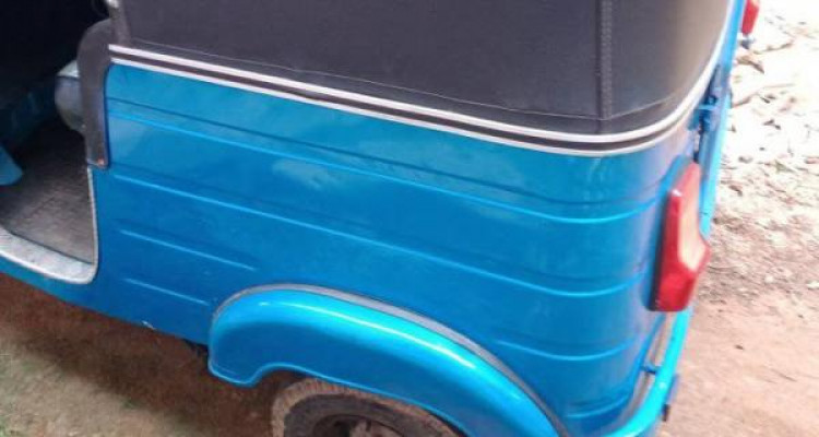 BAJAJ 2009 4 STROKE
