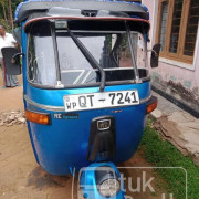 BAJAJ 2009 4 STROKE