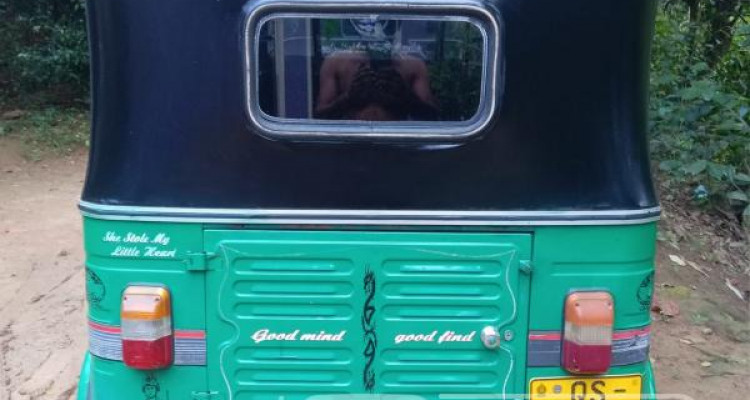 BAJAJ 2009 4 STROKE