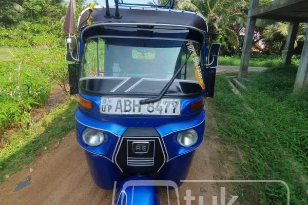 BAJAJ 2015 4 STROKE