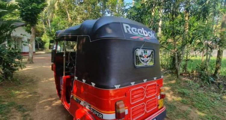 BAJAJ 2012 4 STROKE