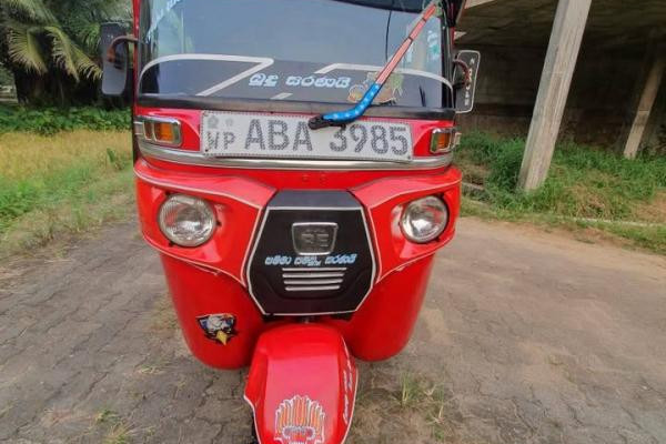 BAJAJ 2015 4 STROKE