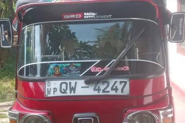 BAJAJ 2009 4 STROKE