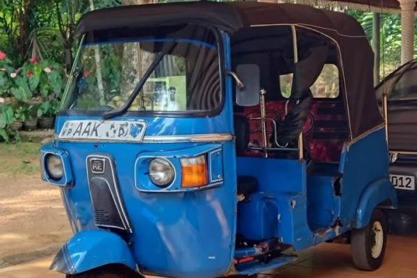 BAJAJ 2013 4 STROKE