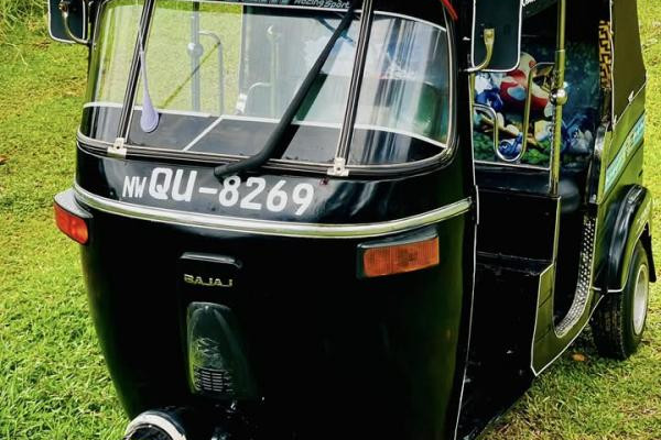 BAJAJ 2009 4 STROKE
