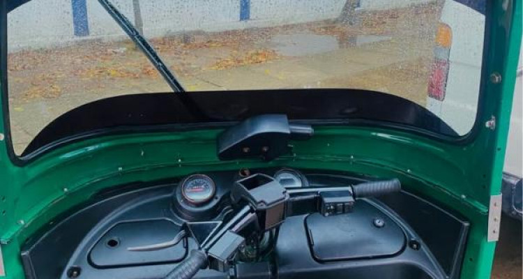 BAJAJ 2012 4 STROKE
