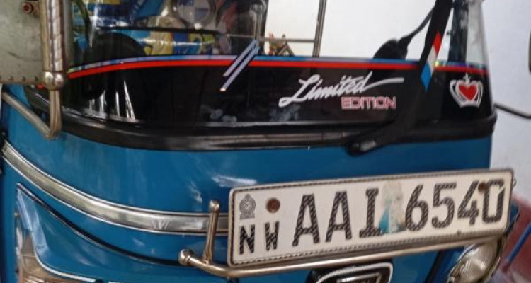 BAJAJ 2013 4 STROKE