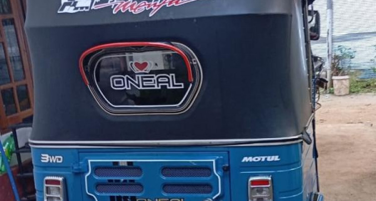BAJAJ 2013 4 STROKE