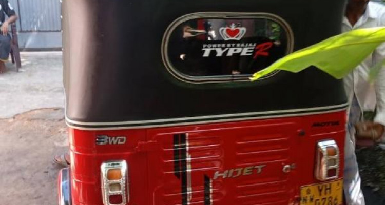 BAJAJ 2011 4 STROKE