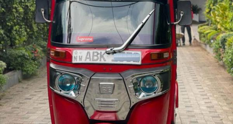 BAJAJ 2015 4 STROKE