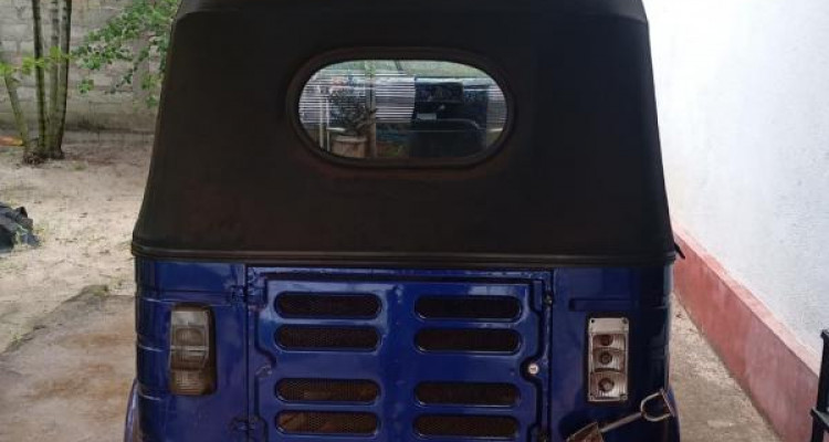 BAJAJ 2011 4 STROKE