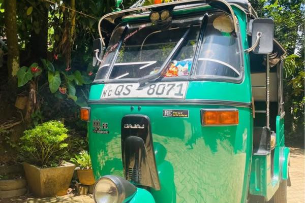 BAJAJ 2009 4 STROKE