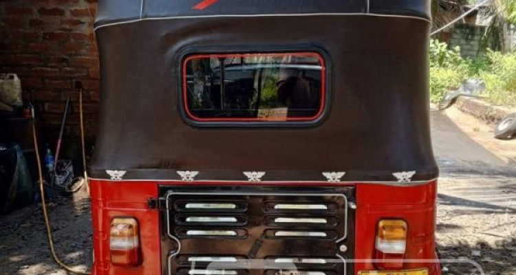 BAJAJ 2009 4 STROKE