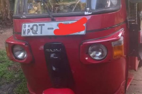 BAJAJ 2009 4 STROKE
